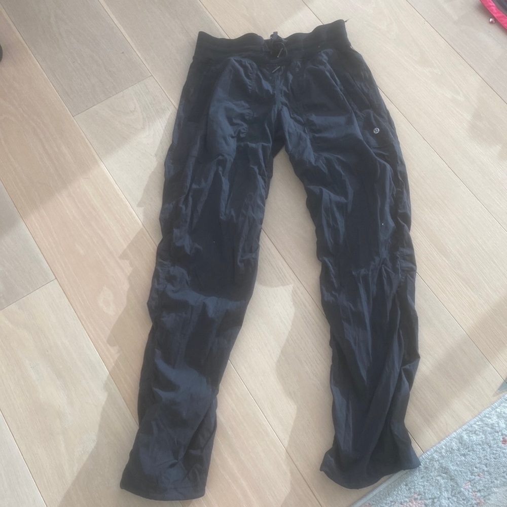 Black Lululemon joggers